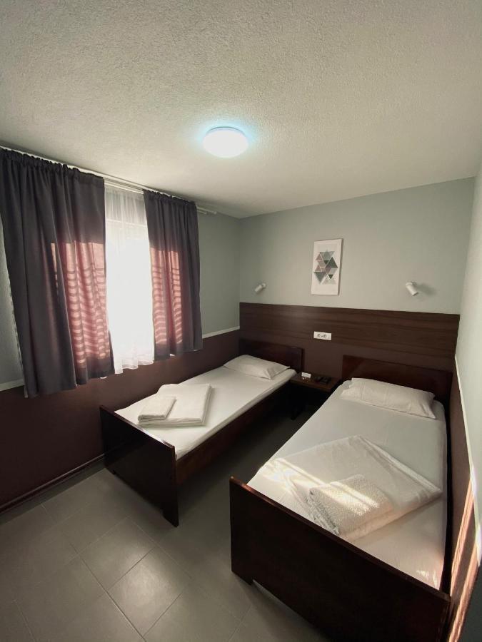 Hotel Djerdan Kraljevo Ngoại thất bức ảnh