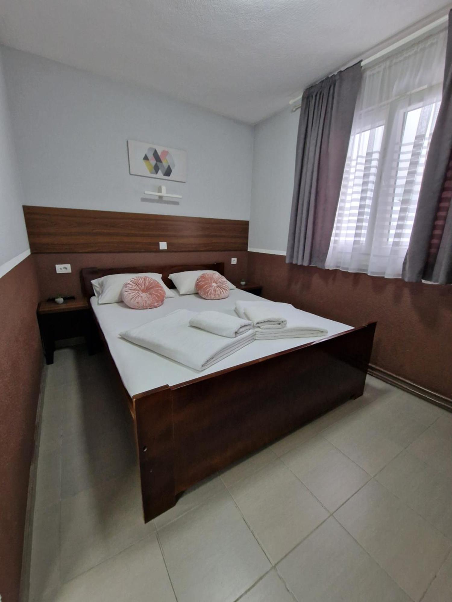 Hotel Djerdan Kraljevo Ngoại thất bức ảnh