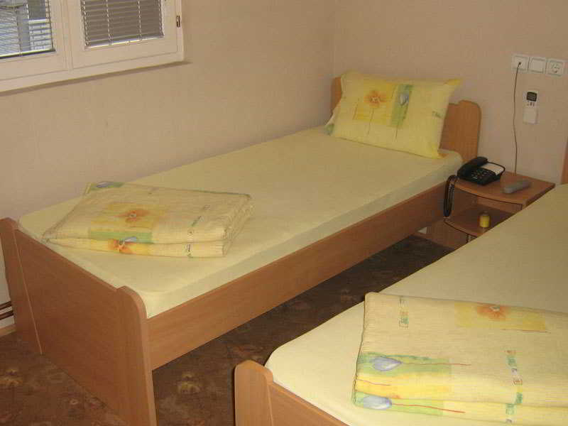 Hotel Djerdan Kraljevo Phòng bức ảnh